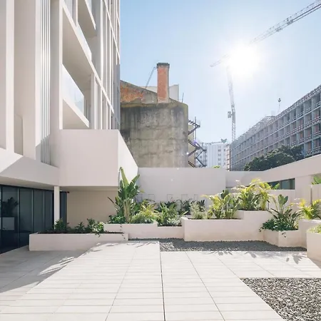 Adraga - 1 Bedroom And Shared Pool In Avenidas Novas Apartament *