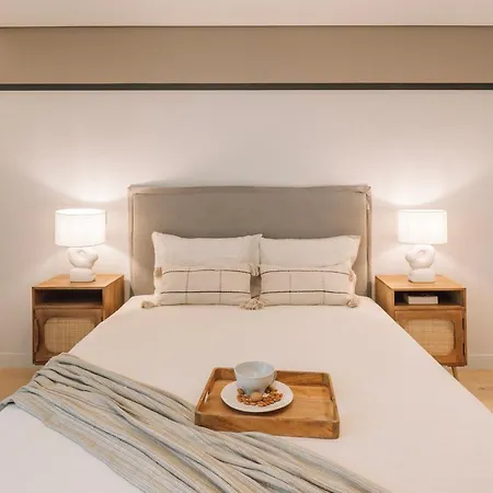 Apartament Adraga - 1 Bedroom And Shared Pool In Avenidas Novas *