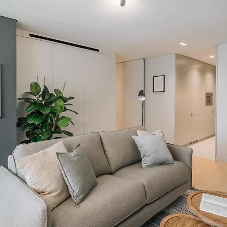 Adraga - 1 Bedroom And Shared Pool In Avenidas Novas * 리스본