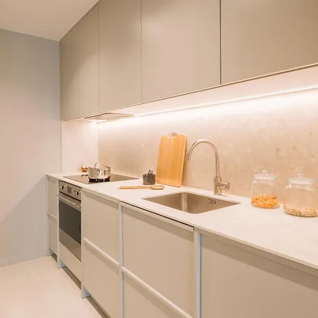 Adraga - 1 Bedroom And Shared Pool In Avenidas Novas *