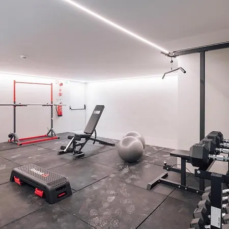 Adraga - 1 Bedroom And Shared Pool In Avenidas Novas * 리스본