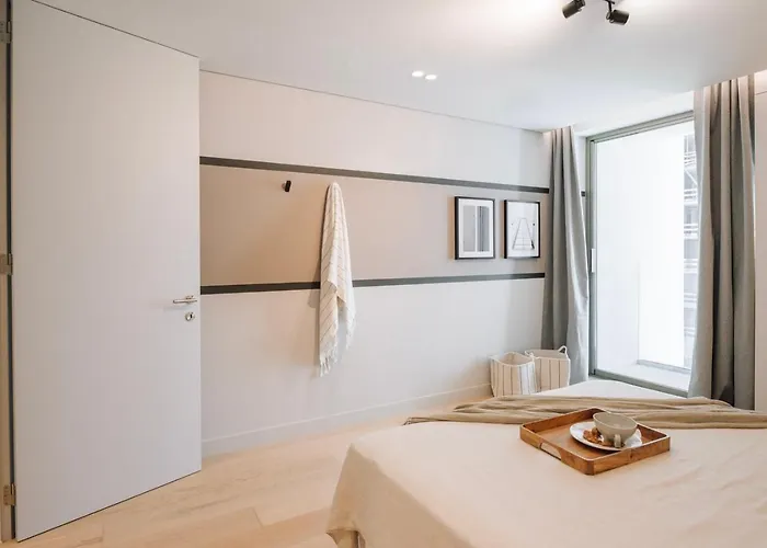 Adraga - 1 Bedroom And Shared Pool In Avenidas Novas * Lisboa