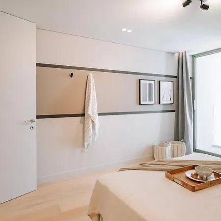 Adraga - 1 Bedroom And Shared Pool In Avenidas Novas * Lizbona