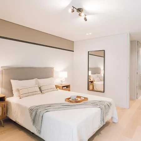 Apartament Adraga - 1 Bedroom And Shared Pool In Avenidas Novas Lizbona